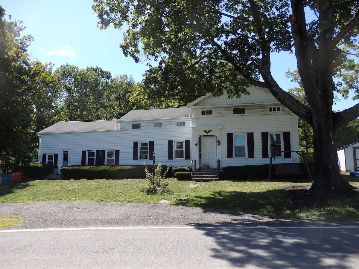 Lainhart
                Farmhouse