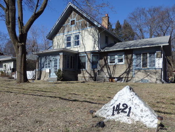 1421 Western Avenue