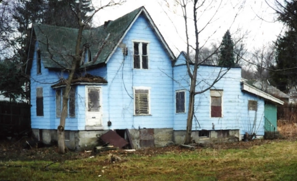 1257 Western Avenue -
the Garrison house, 4 April 2004